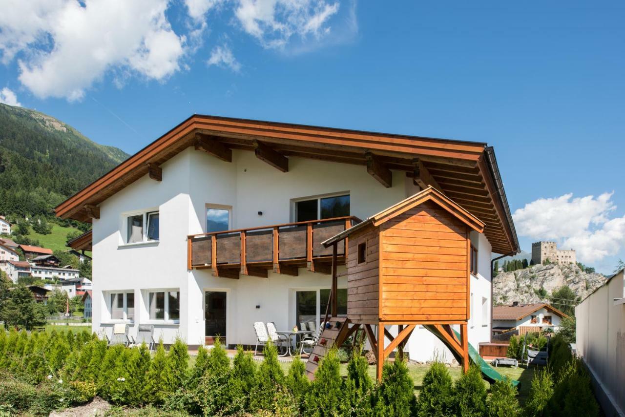 Апартаменти Ladis Living Екстер'єр фото